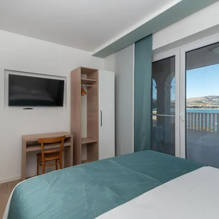 شقة Angela