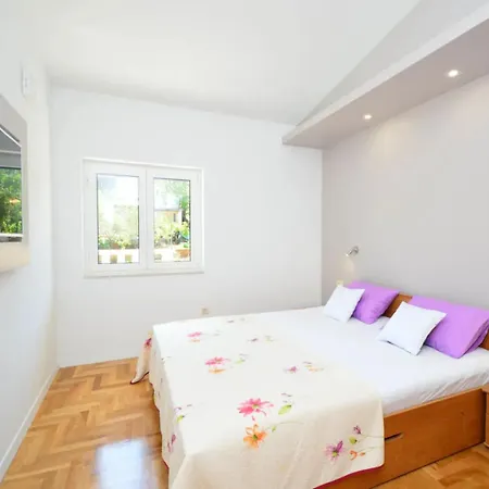 Angela Apartment Trogir