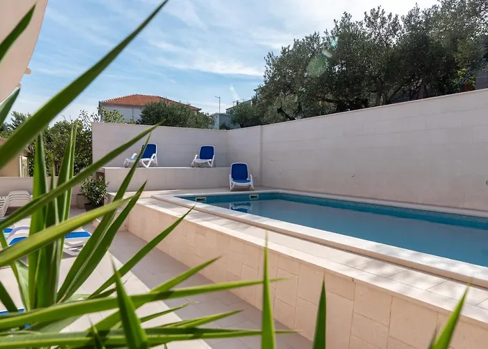 Апартаменты Angela *