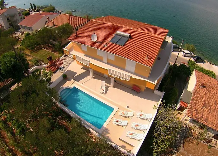 Апартаменты Angela Трогир